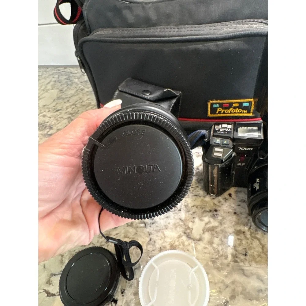 Minolta 7000 MAXXUM SLR Camera Set With Flash,‎ Lenses & Bag